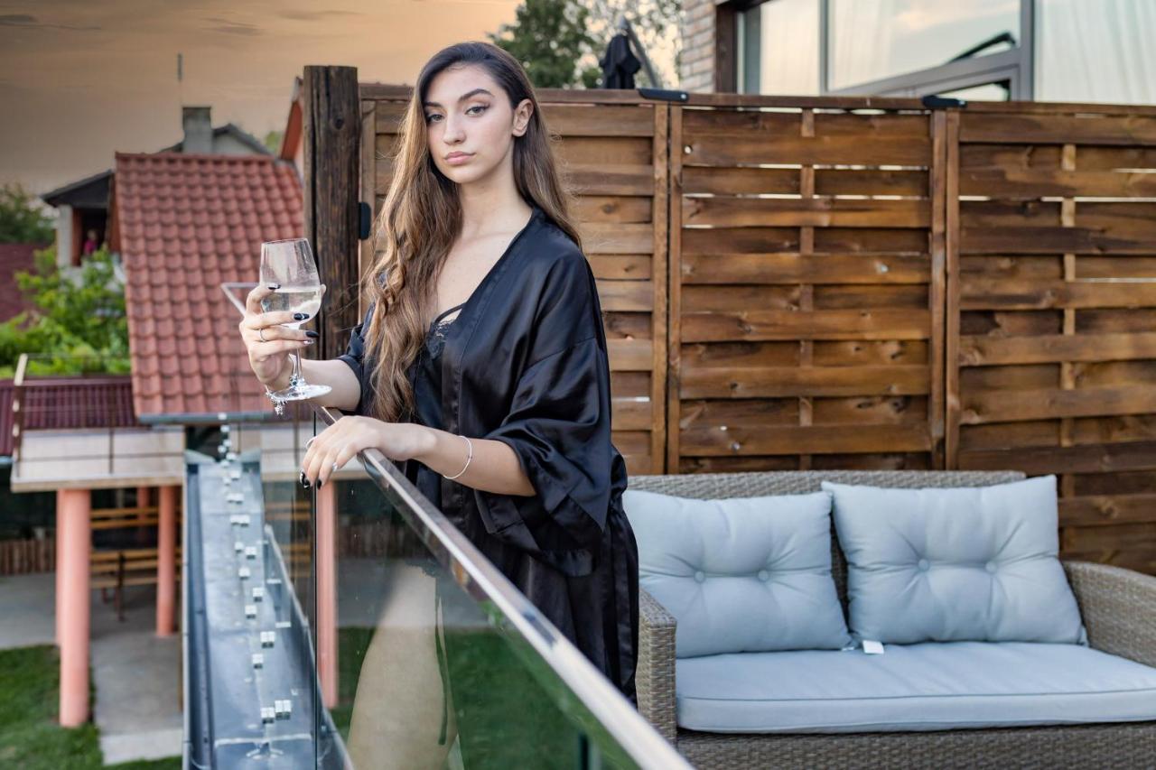 Apartmani Tiske Noci Becej Luaran gambar
