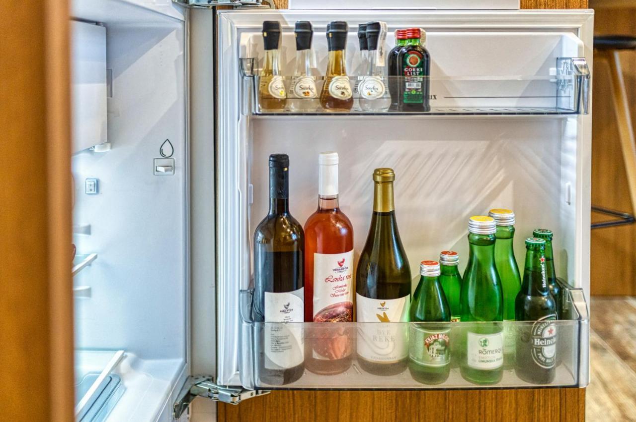 Apartmani Tiske Noci Becej Luaran gambar